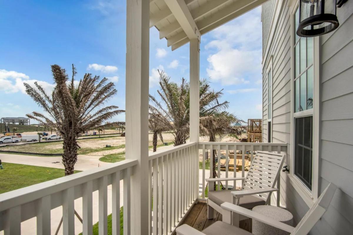 Luxury Townhome, Steps To Beach And Resort Fun! Port Aransas Exterior photo